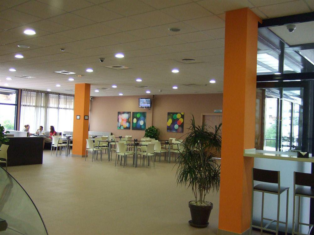 Exe Sevilla Palmera Εξωτερικό φωτογραφία