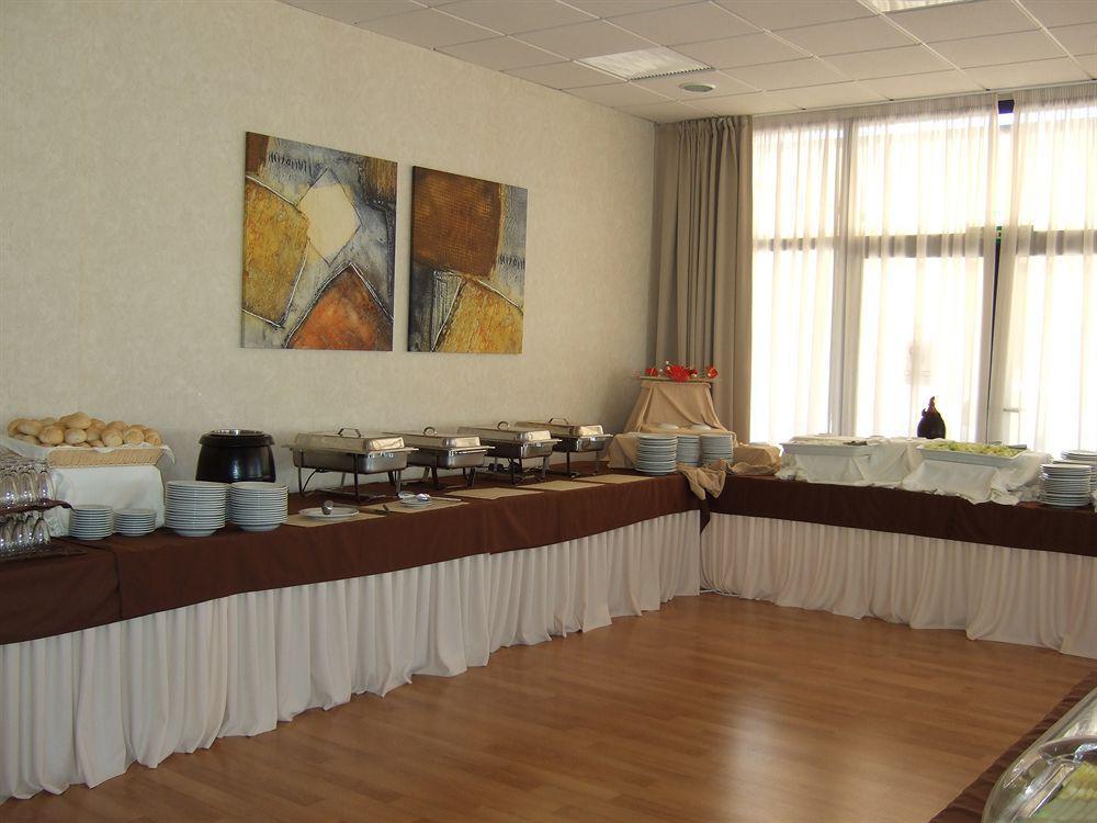 Exe Sevilla Palmera Εξωτερικό φωτογραφία